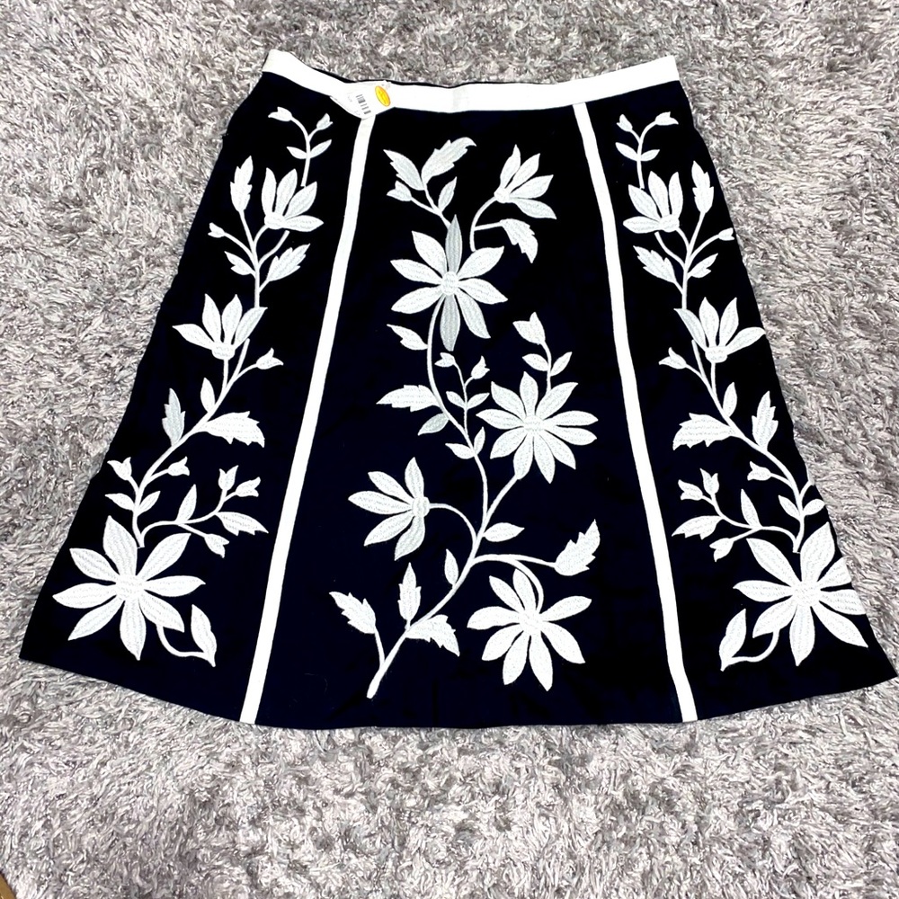 NWT Talbots floral skirt 🌻